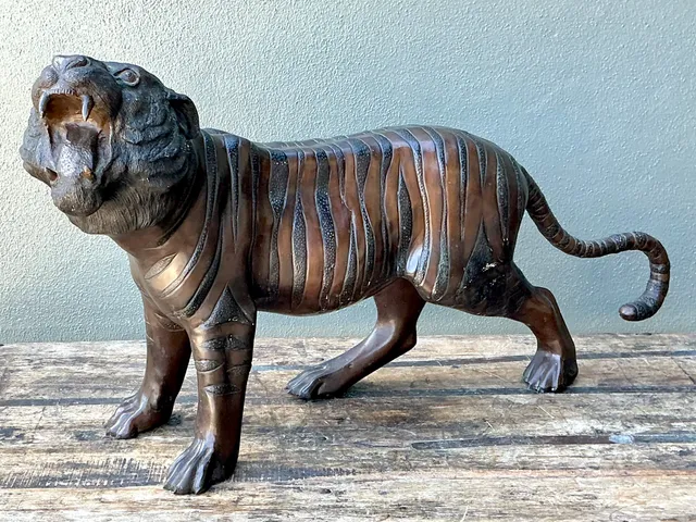 Vintage Bronze Tiger Sculptures - A Pair — additional photo 1