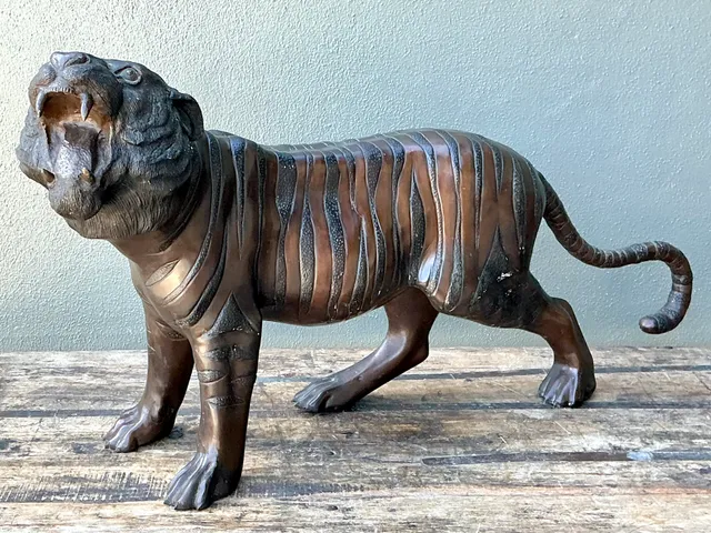 Vintage Bronze Tiger Sculptures - A Pair — additional photo 7