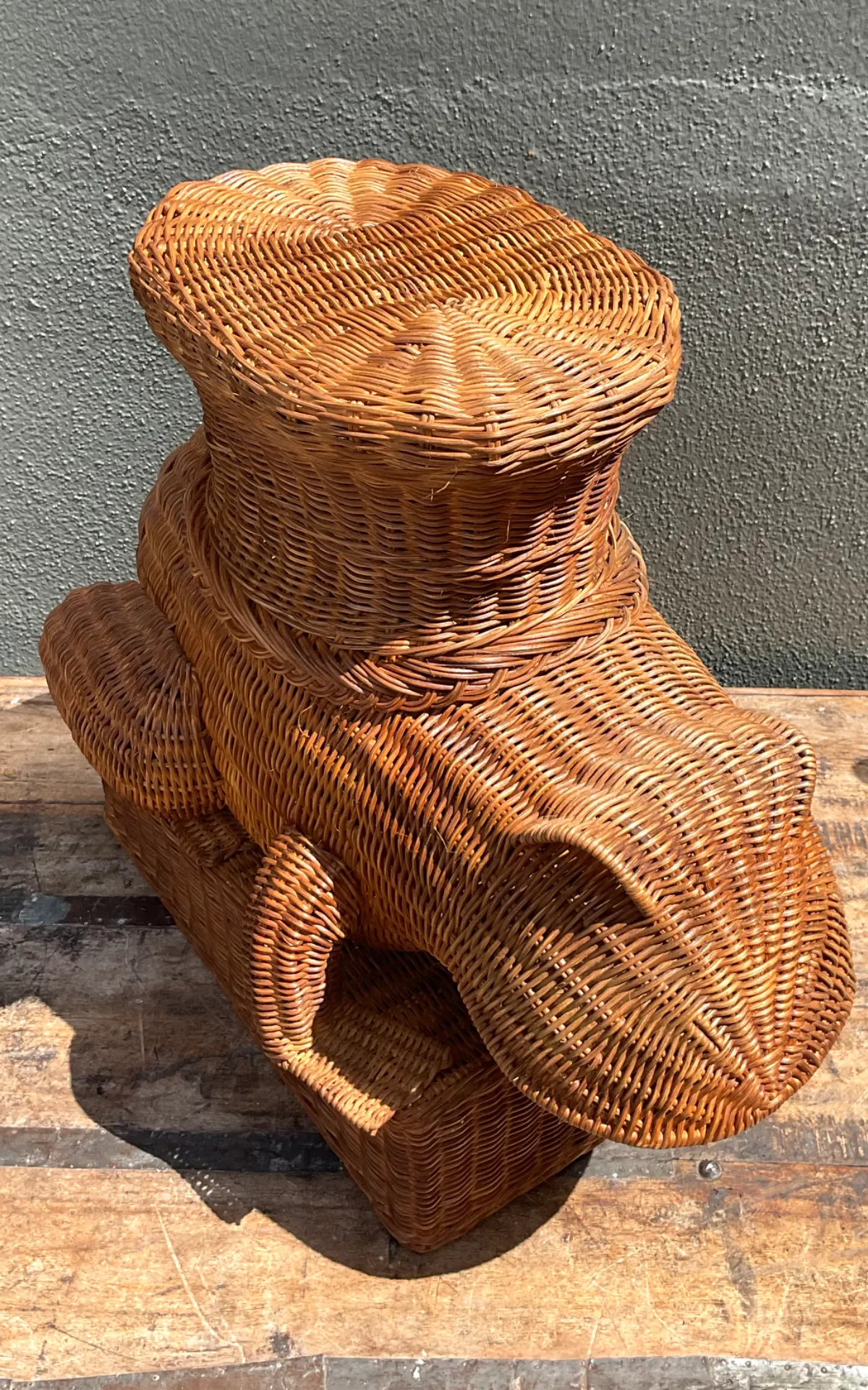 Vintage Woven Rattan Frog Table — additional photo 2