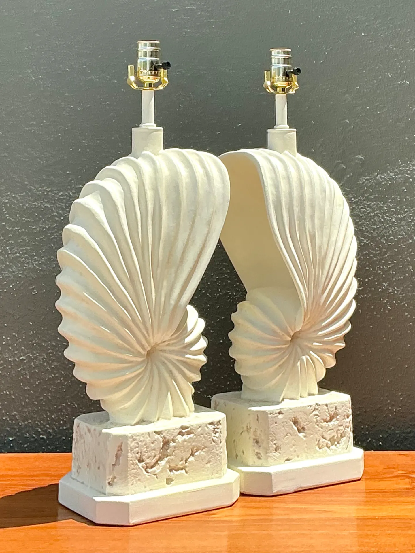 Vintage Plaster Shell Form Table Lamps - Pair — additional photo 4