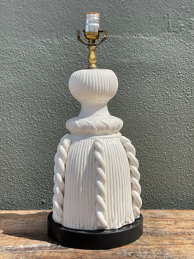 Vintage Ceramic Rope Detail Table Lamp — additional photo 4