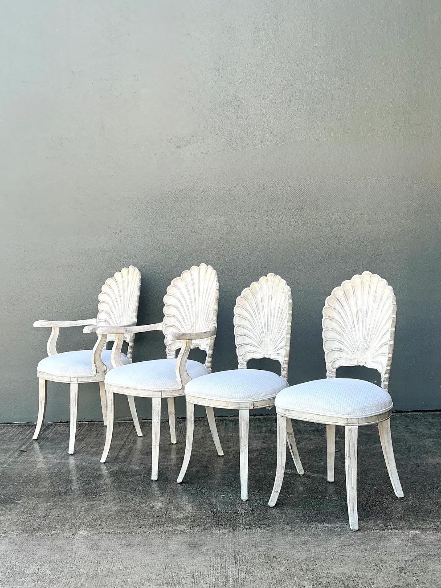 Vintage Carved Wood Shell Back Dining Chairs - Set Of 4 — additional photo 4