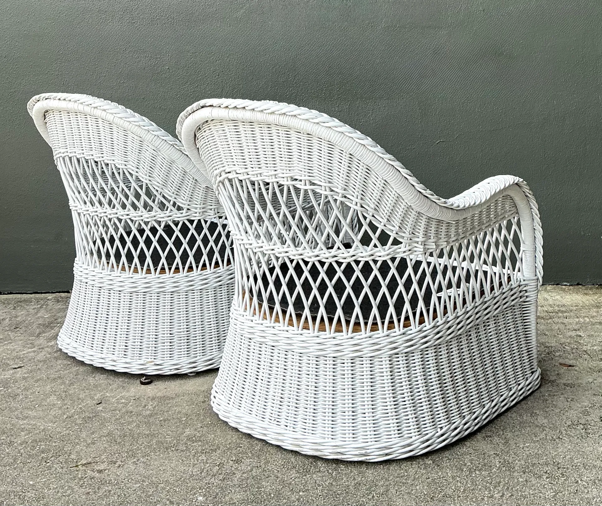 Vintage Lexington Braided White Rattan Lounge Chairs - A Pair — additional photo 5