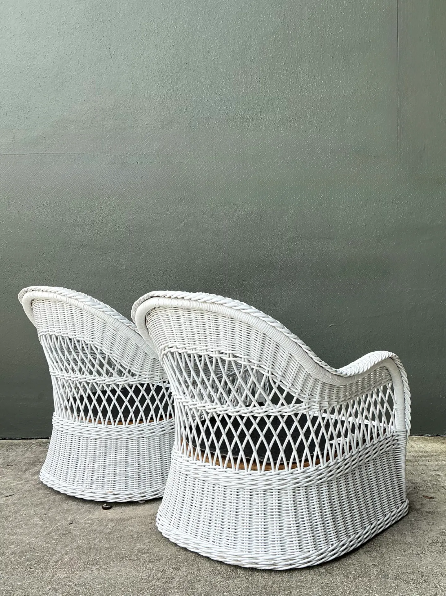 Vintage Lexington Braided White Rattan Lounge Chairs - A Pair — additional photo 3
