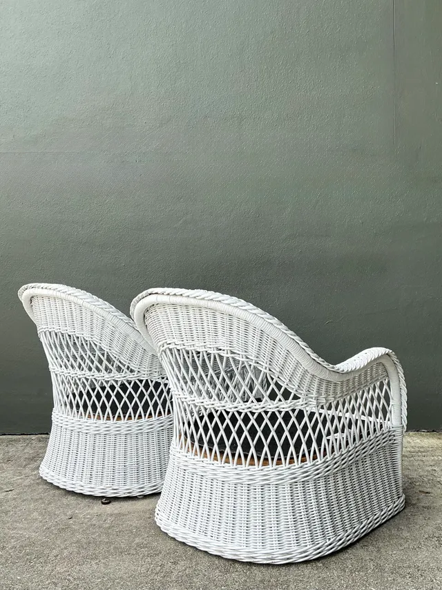 Vintage Lexington Braided White Rattan Lounge Chairs - A Pair — additional photo 3