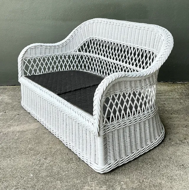 Vintage Lexington Braided White Rattan Love Seat — additional photo 3