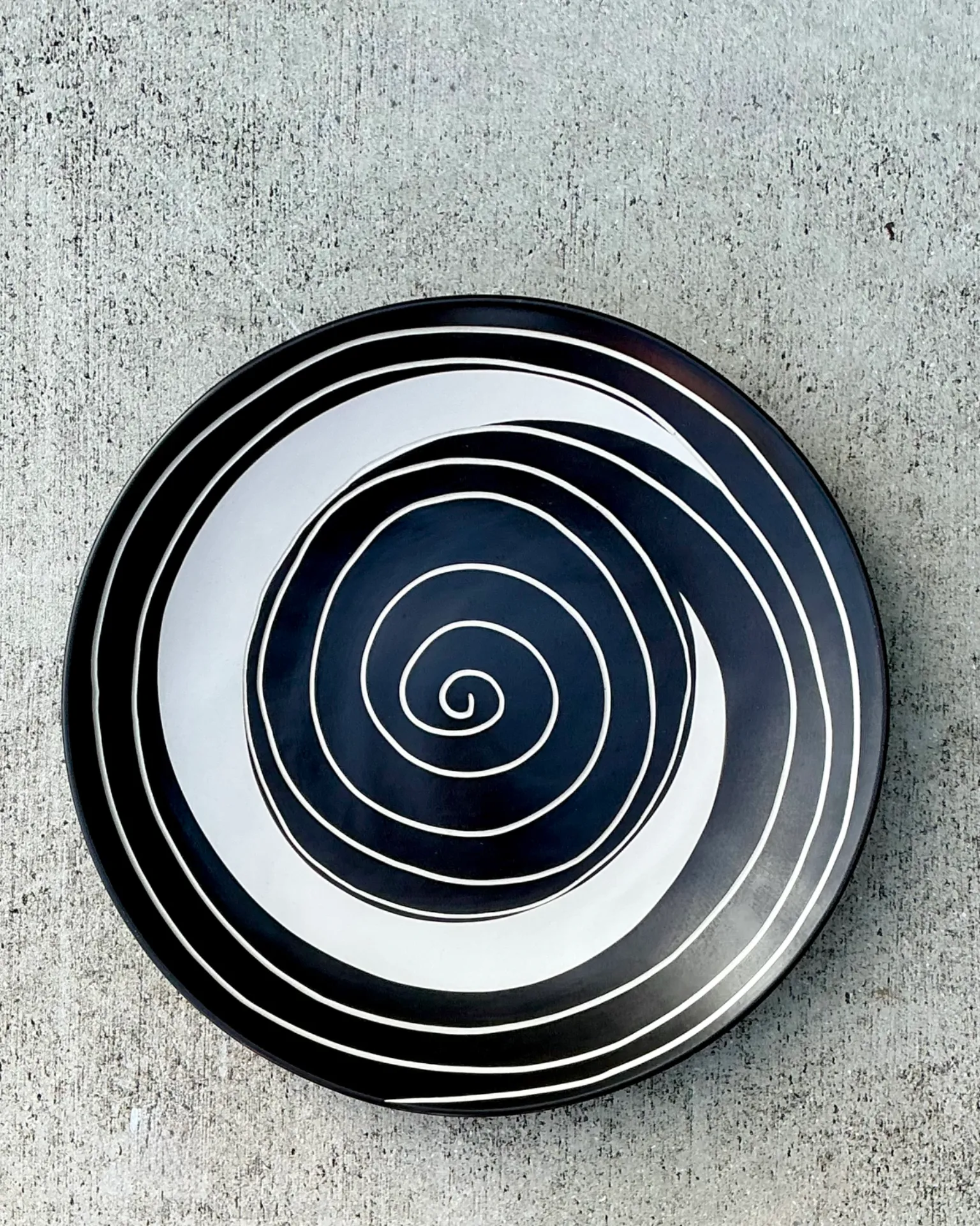Vintage Monumental Black and White Spiral Ceramic Plate — additional photo 1