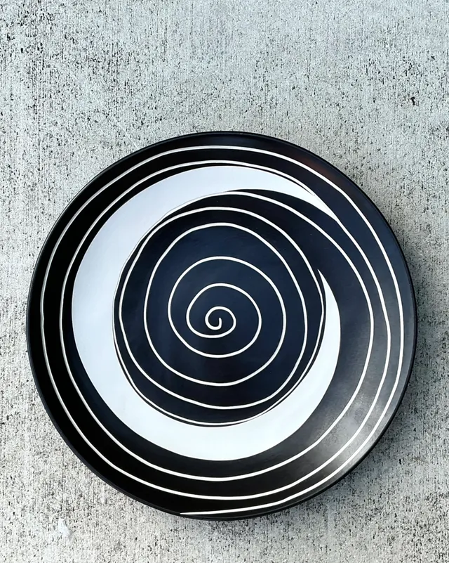 Vintage Monumental Black and White Spiral Ceramic Plate — additional photo 6