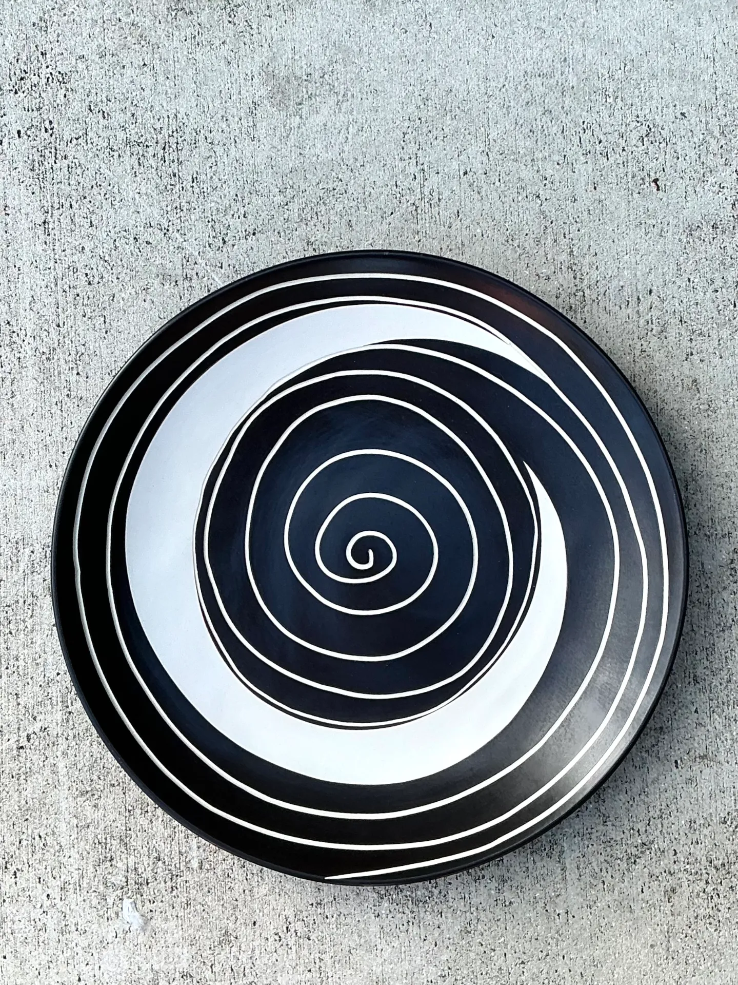 Vintage Monumental Black and White Spiral Ceramic Plate — additional photo 2