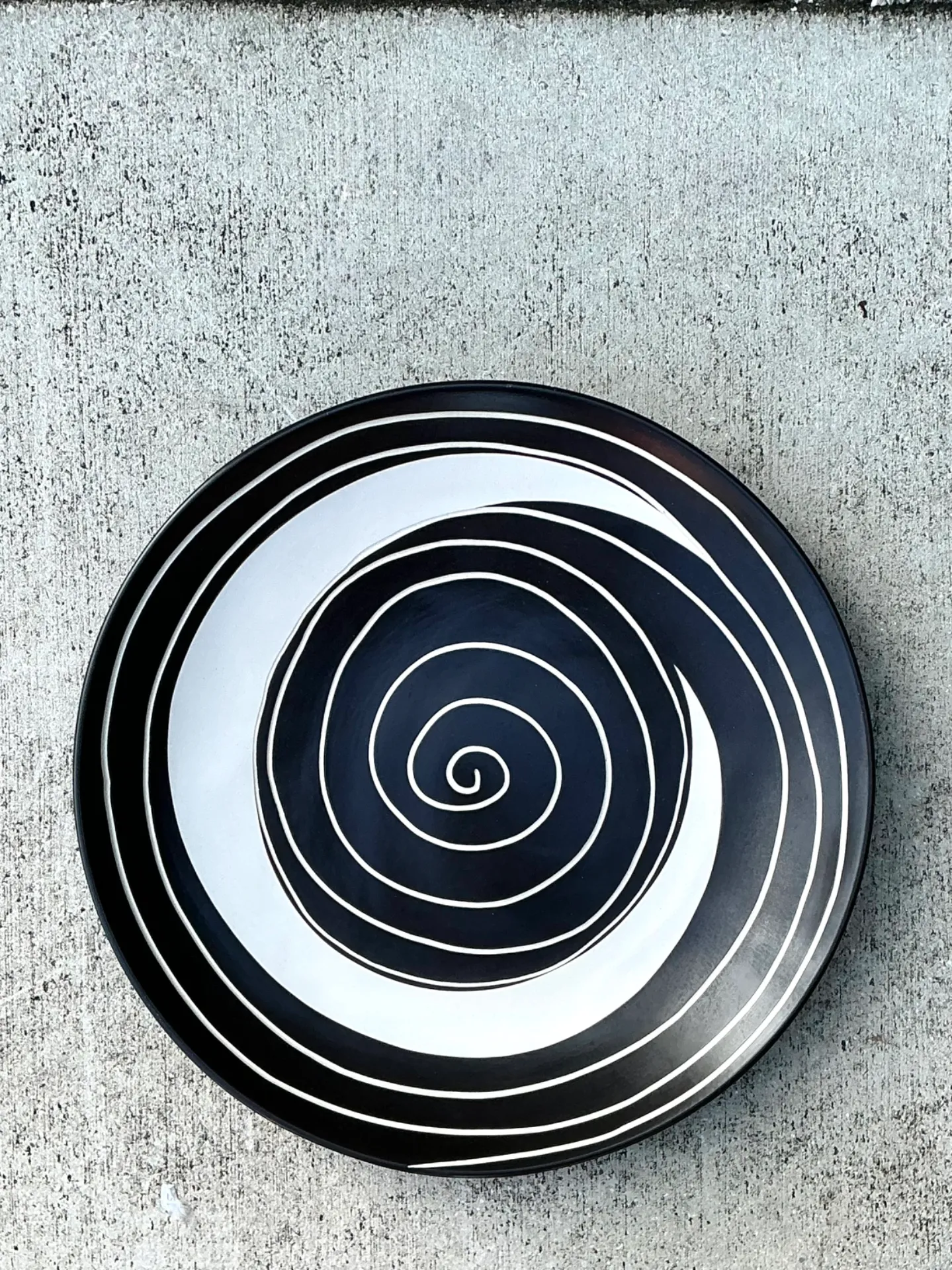 Vintage Monumental Black and White Spiral Ceramic Plate — additional photo 4