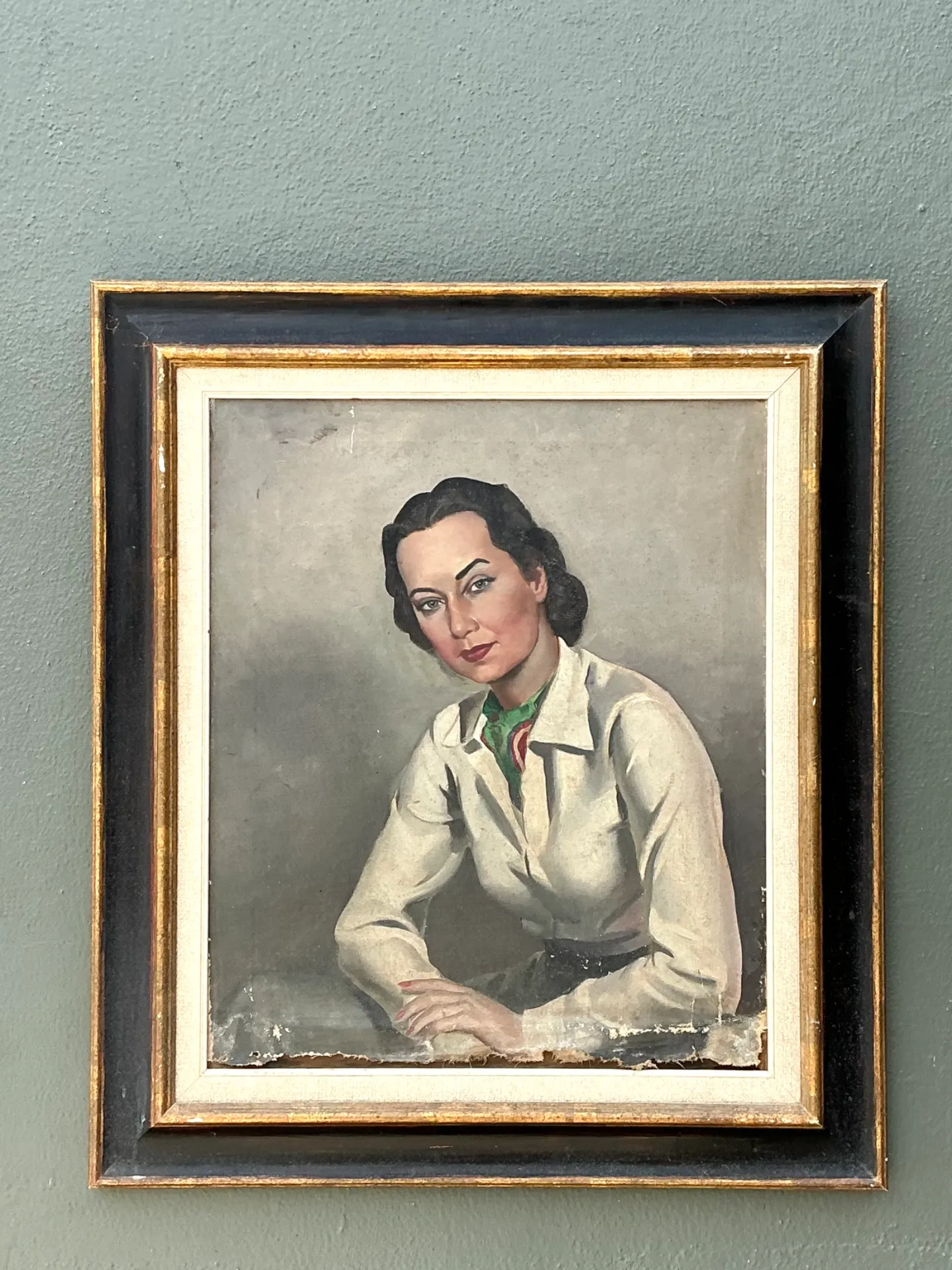 Vintage Distressed Portrait Of Woman in Gilt Frame — additional photo 4