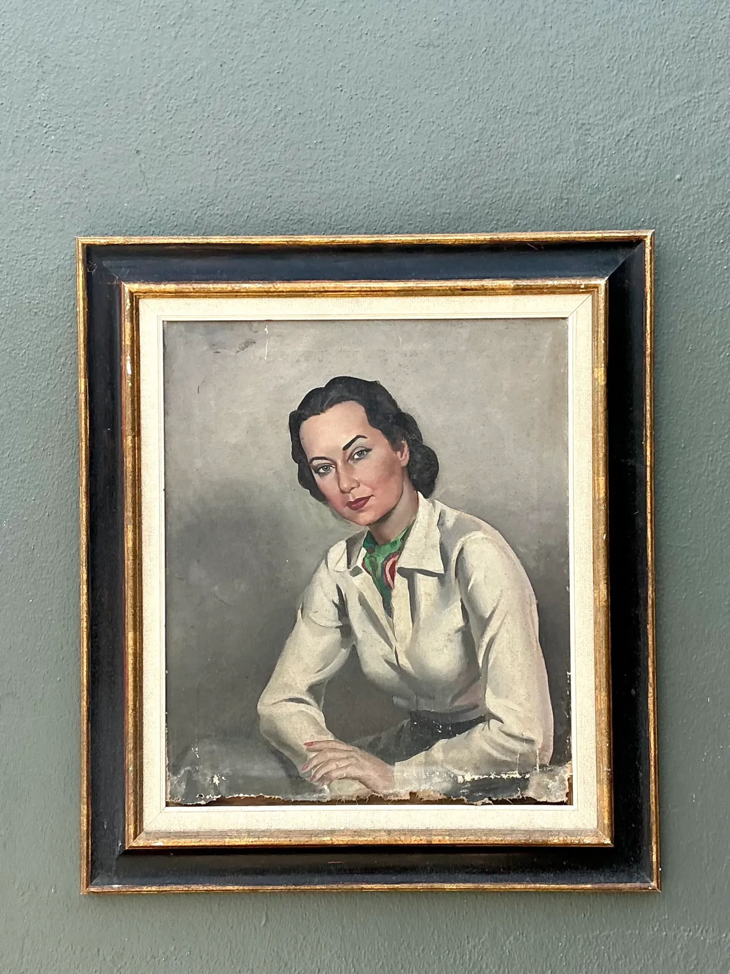 Vintage Distressed Portrait Of Woman in Gilt Frame — additional photo 1