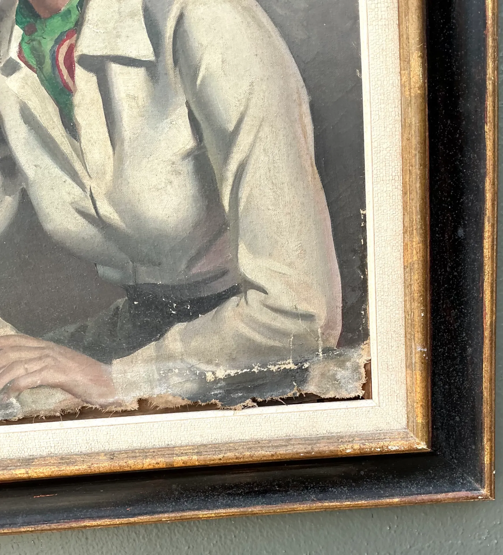 Vintage Distressed Portrait Of Woman in Gilt Frame — additional photo 3