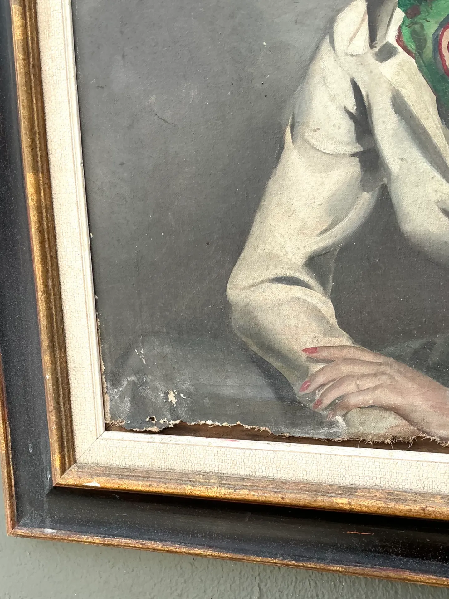 Vintage Distressed Portrait Of Woman in Gilt Frame — additional photo 5