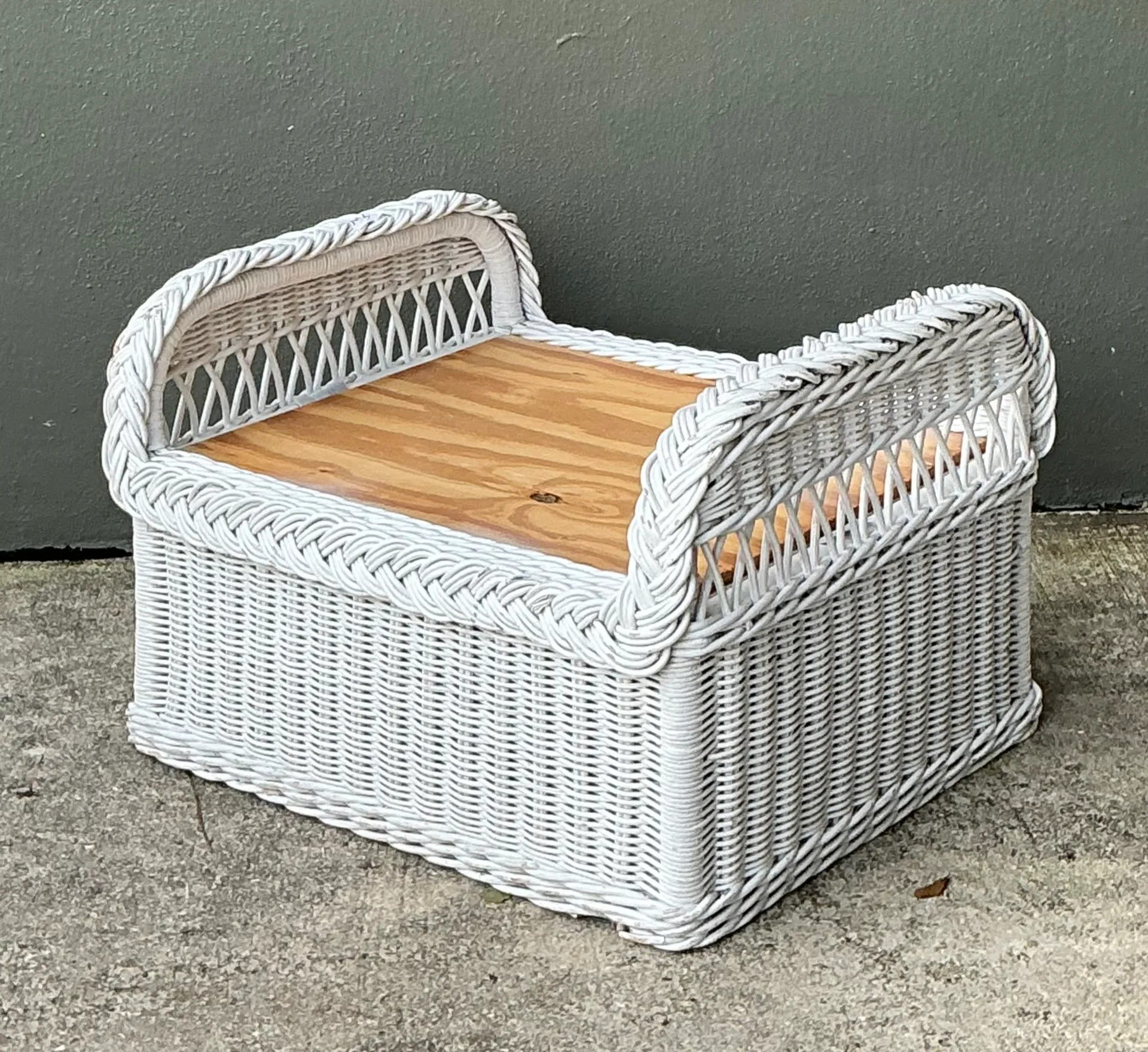 Vintage Braided White Rattan Ottoman — additional photo 7