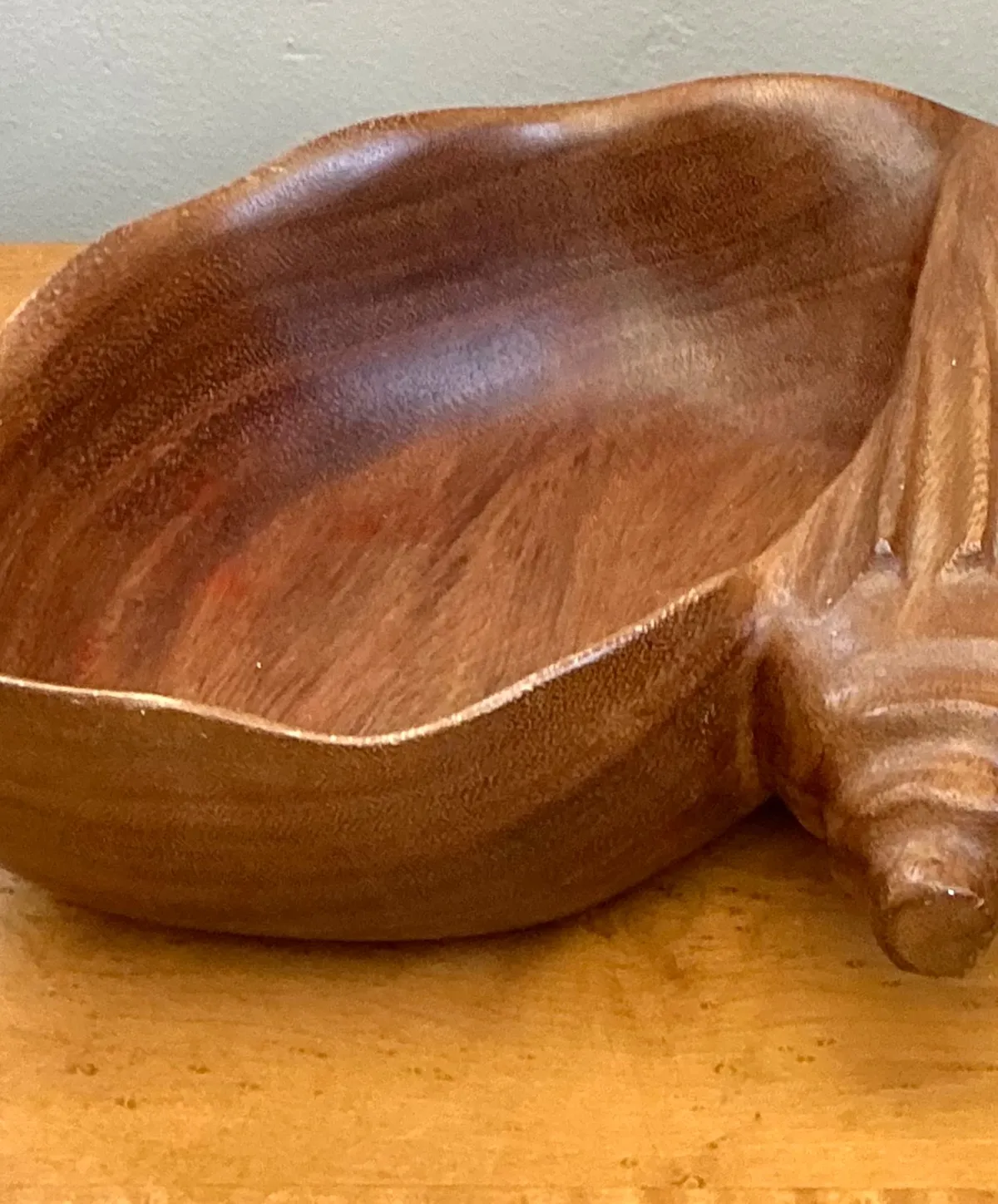 Vintage Carved Wood Shell Bowl