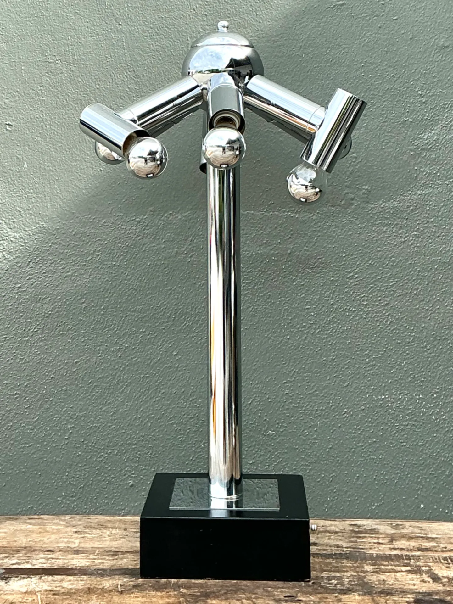 Vintage Modernist Chrome Table Lamp After Robert Sonneman — additional photo 8