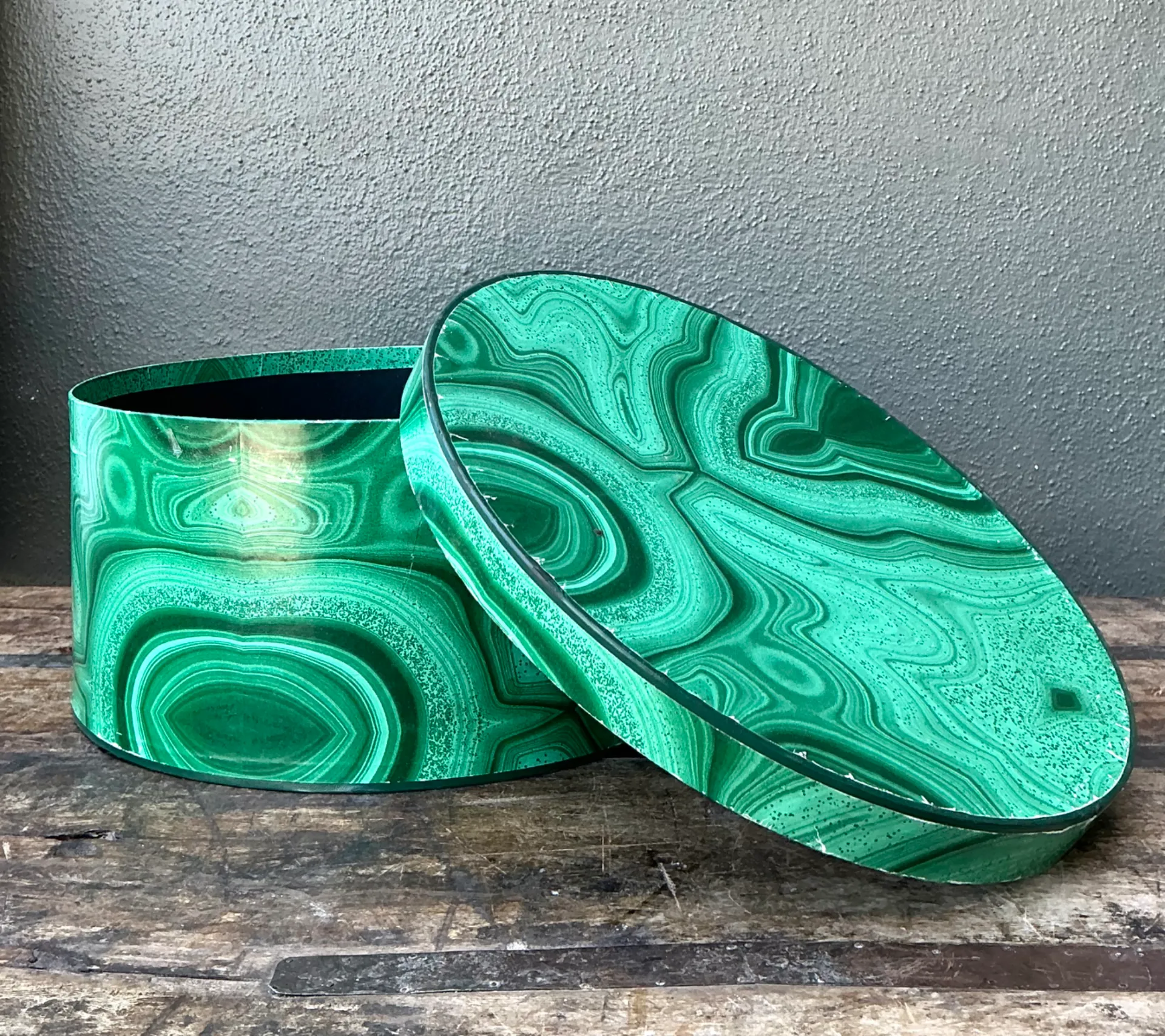Vintage Green Malachite-Style Decorative Hat Box — additional photo 5