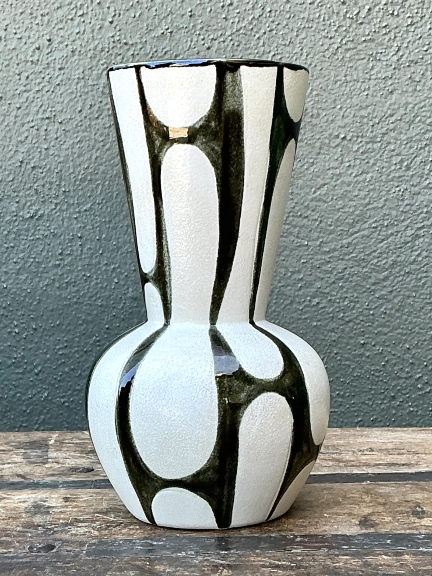 Vintage Abstract Design Ceramic Vase — additional photo 4