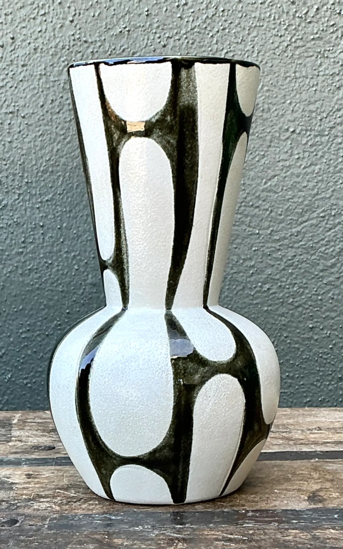 Vintage Abstract Design Ceramic Vase — additional photo 4