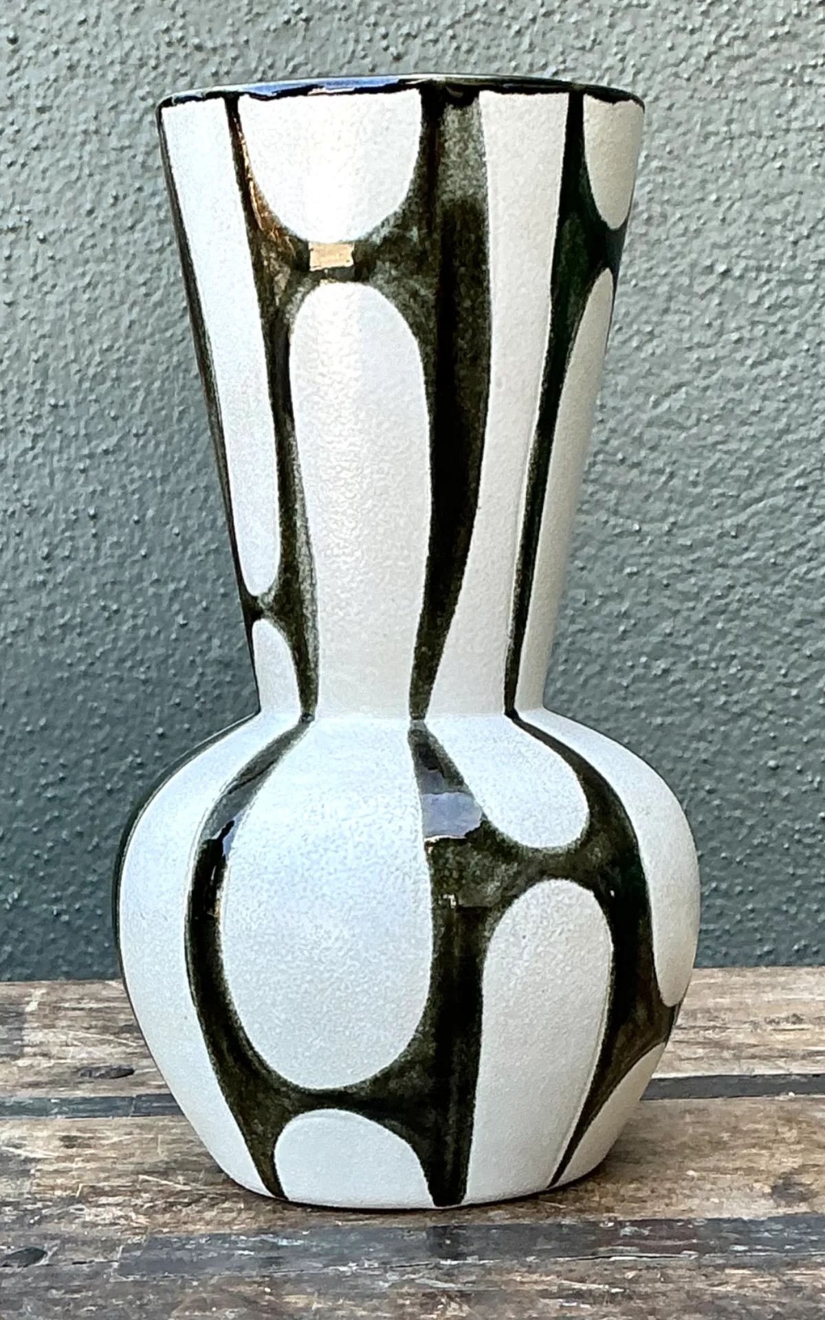 Vintage Abstract Design Ceramic Vase — additional photo 7