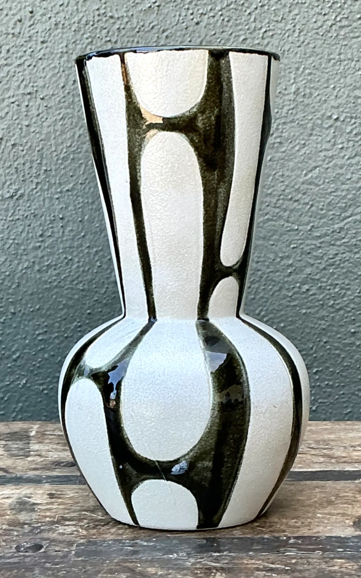 Vintage Abstract Design Ceramic Vase — additional photo 2