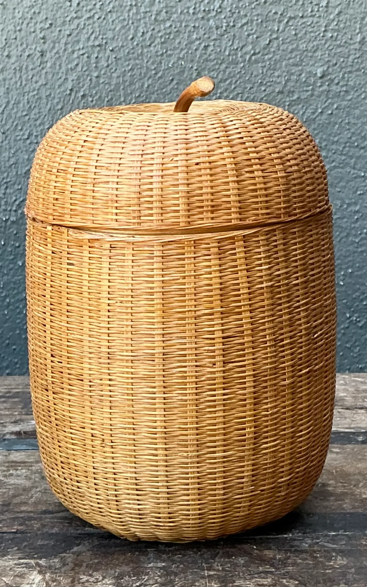 Vintage Woven Rattan Lidded Basket — additional photo 3