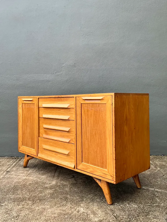 Mid-Century Modern Oak Sideboard — additional photo 6
