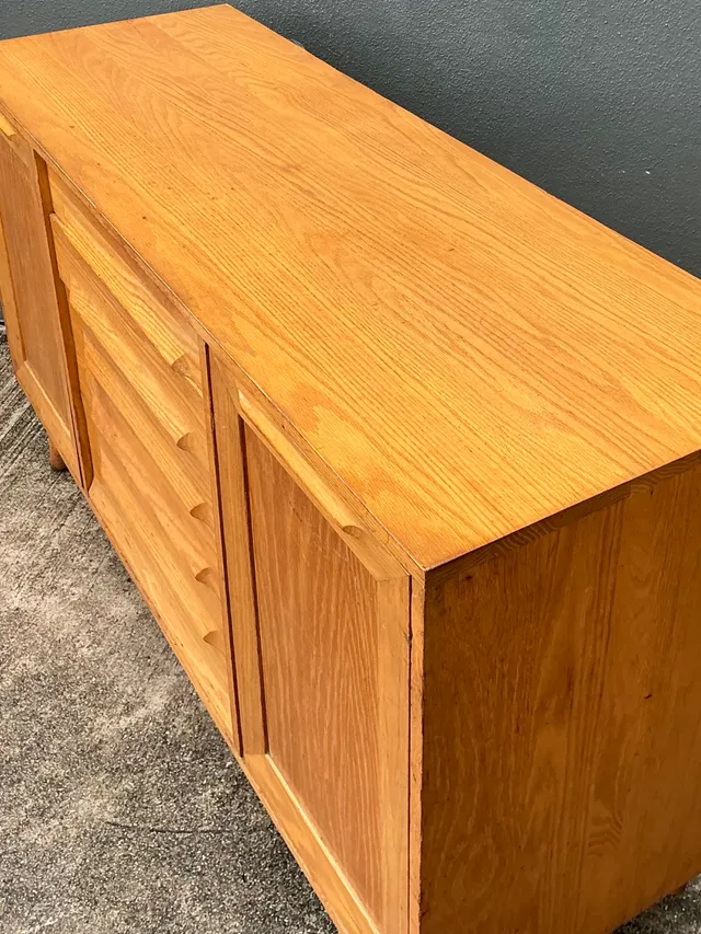 Mid-Century Modern Oak Sideboard — additional photo 5