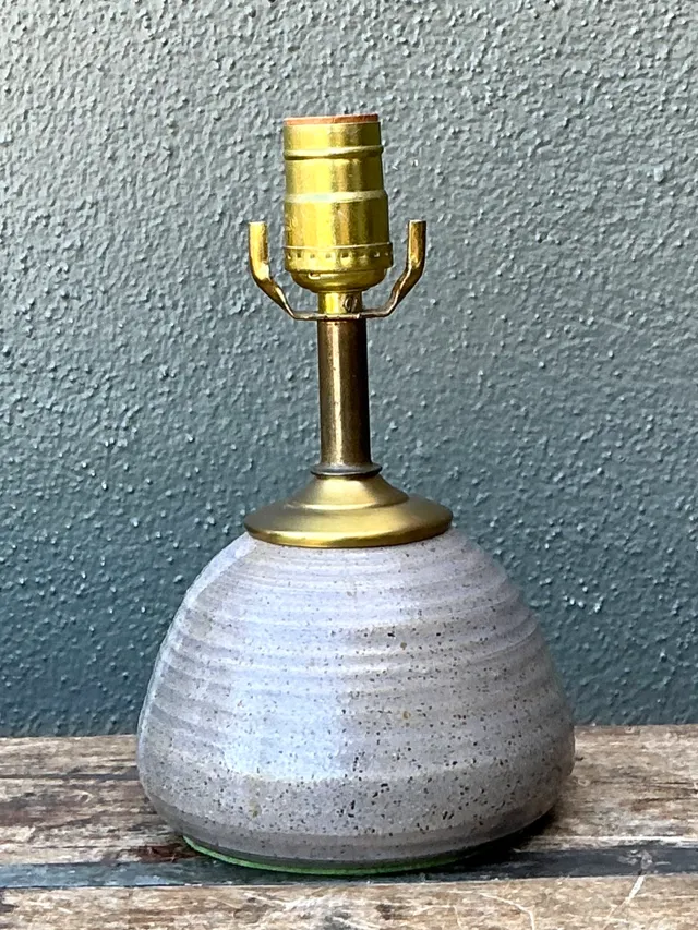 Vintage Studio Pottery and Brass Lamp — additional photo 7