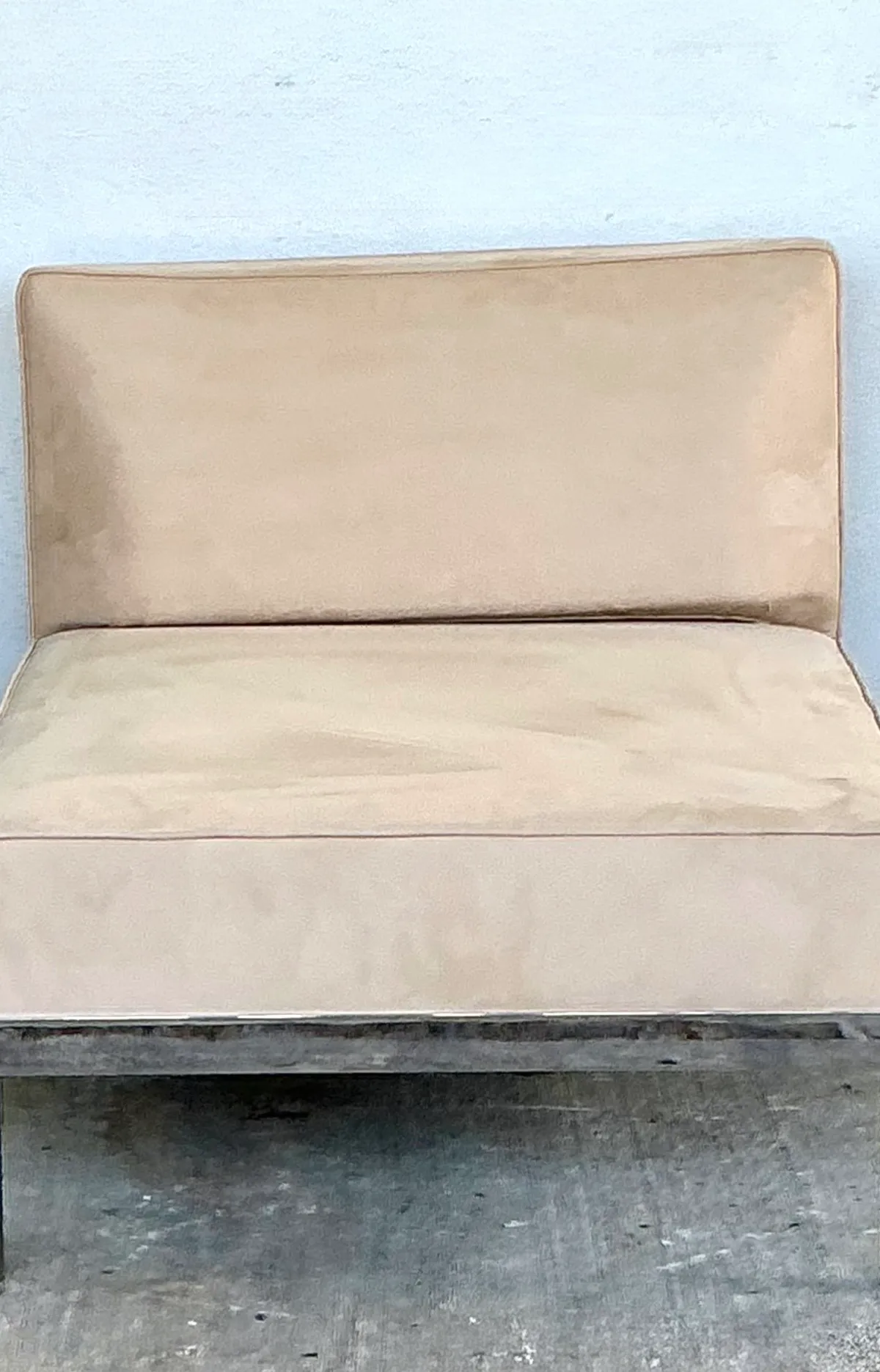 Vintage Minimalist Chrome Base Lounge Chair — additional photo 5