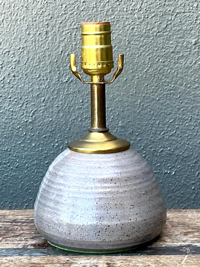 Vintage Studio Pottery and Brass Lamp — additional photo 4