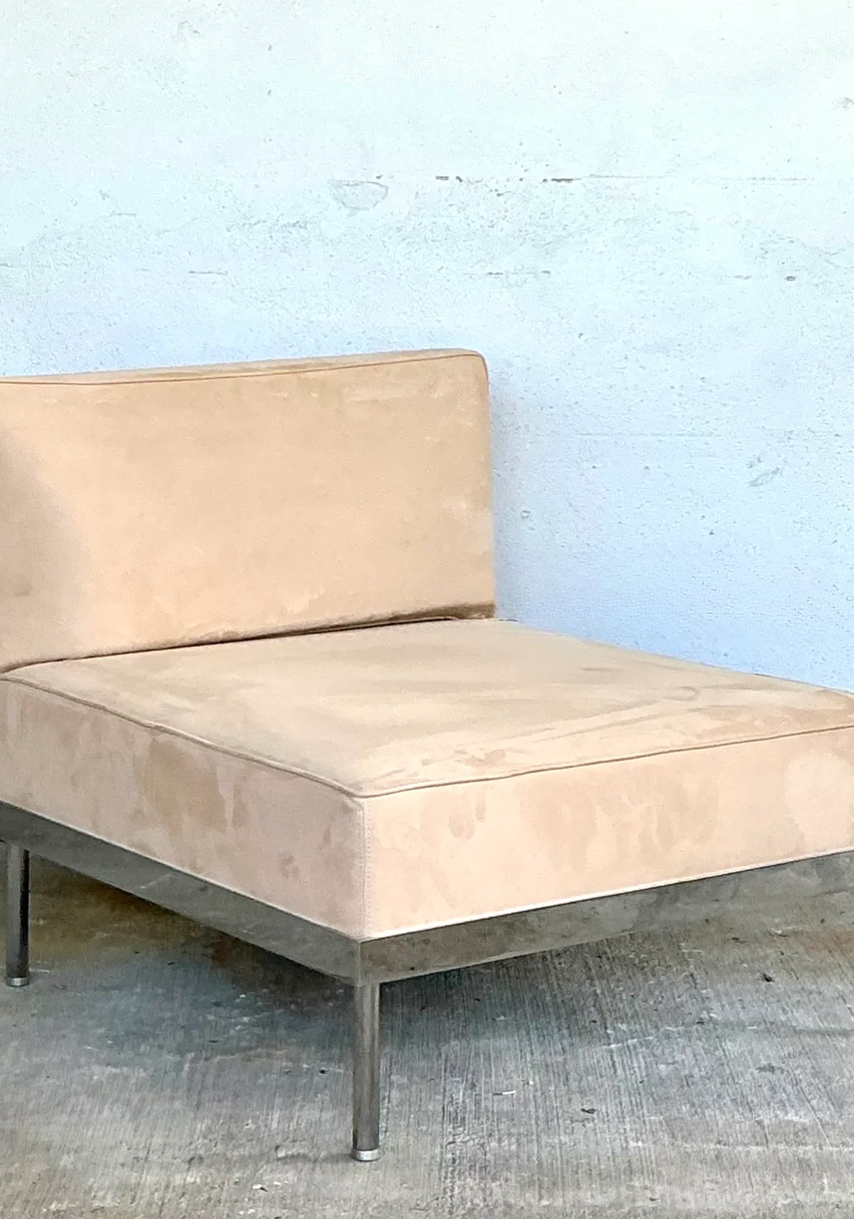 Vintage Minimalist Chrome Base Lounge Chair — additional photo 8