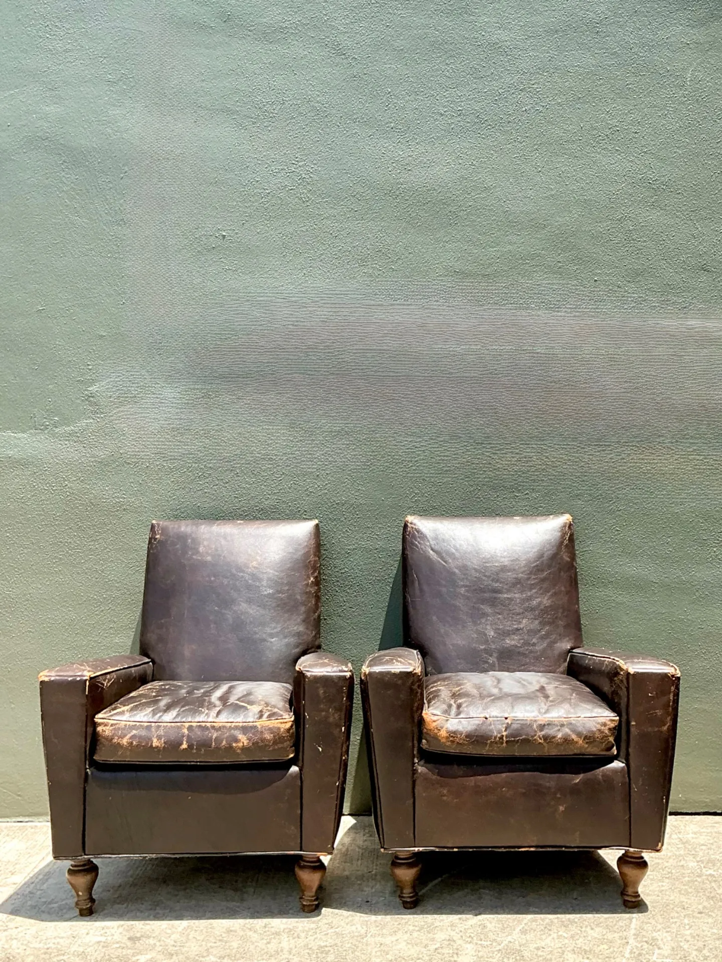 Vintage Old Hickory Distressed Leather Armchairs - Pair — additional photo 3