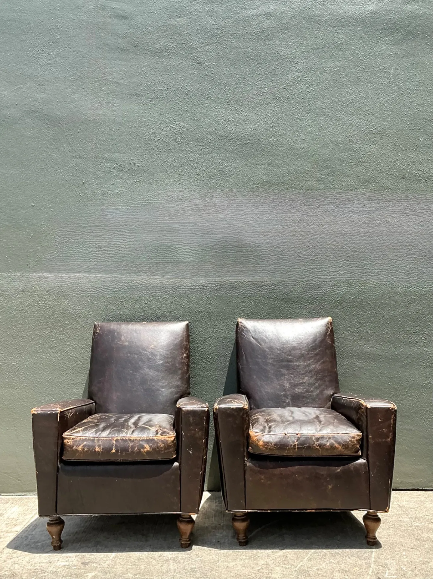 Vintage Old Hickory Distressed Leather Armchairs - Pair — additional photo 5