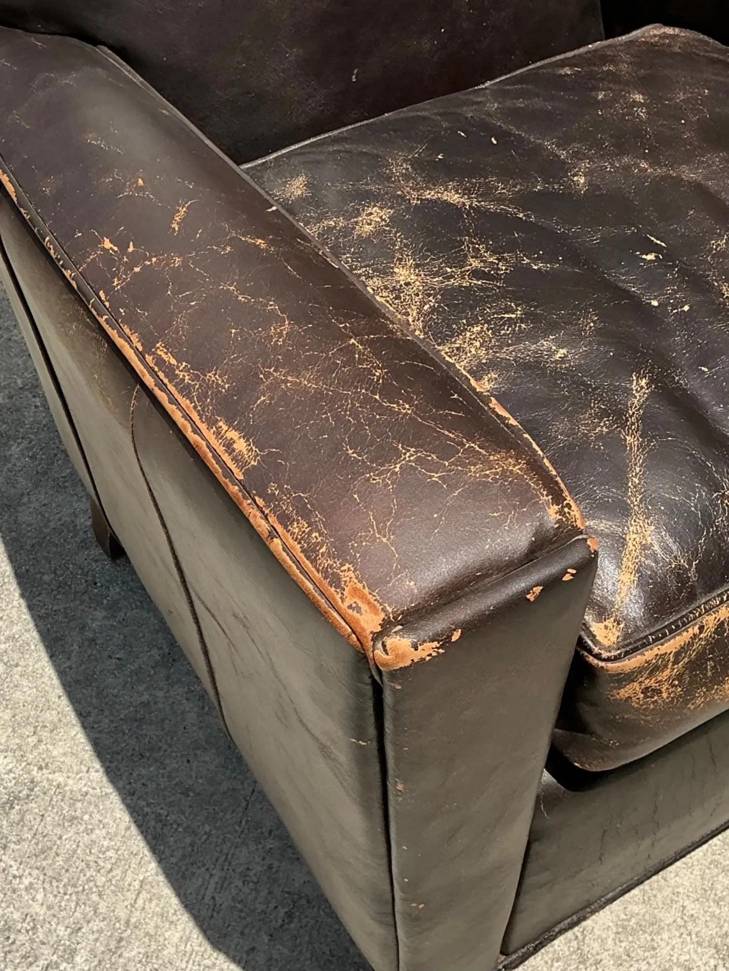 Vintage Old Hickory Distressed Leather Armchairs - Pair — additional photo 7