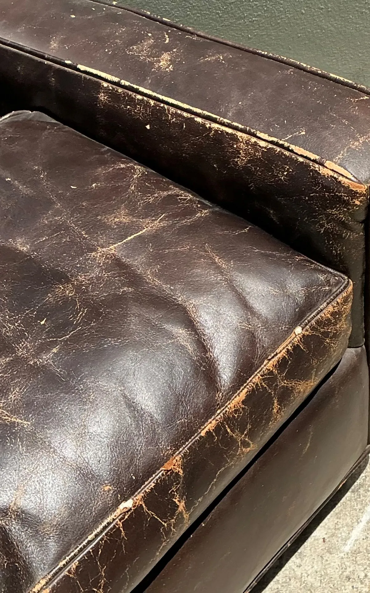 Vintage Old Hickory Distressed Leather Armchairs - Pair — additional photo 6
