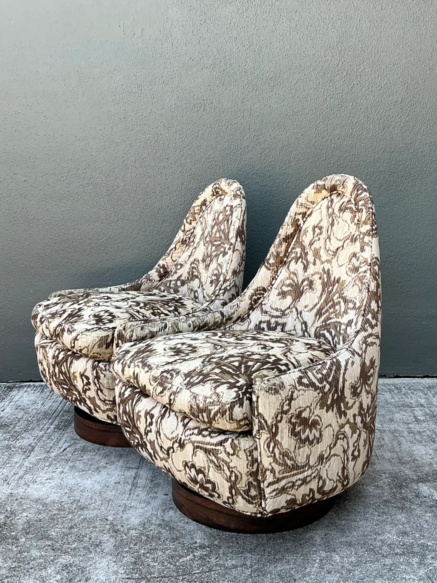 Vintage Milo Baughman For Thayer Coggin Petite Swivel Chairs — additional photo 2