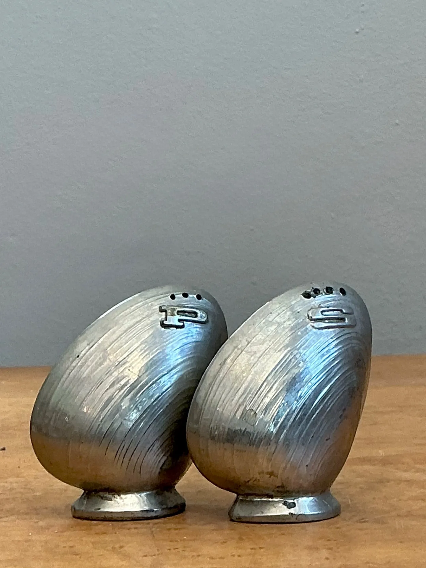 Vintage Metal Clamshell Salt and Pepper Shakers — additional photo 1