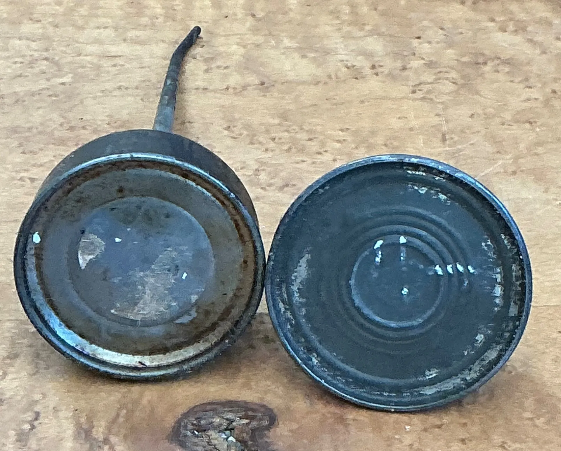 Vintage Metal Oil Cans - Pair — additional photo 5
