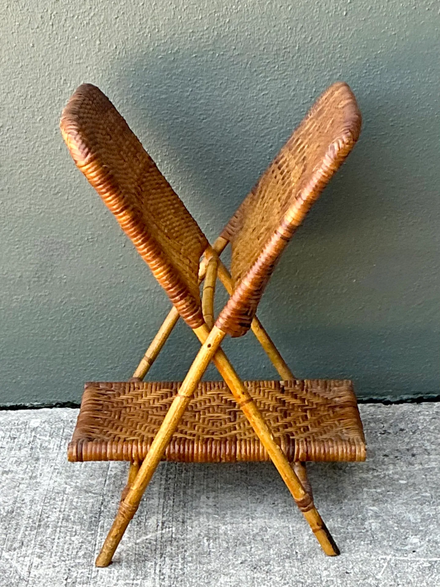 Vintage Rattan Folding Newspaper Holder — additional photo 3