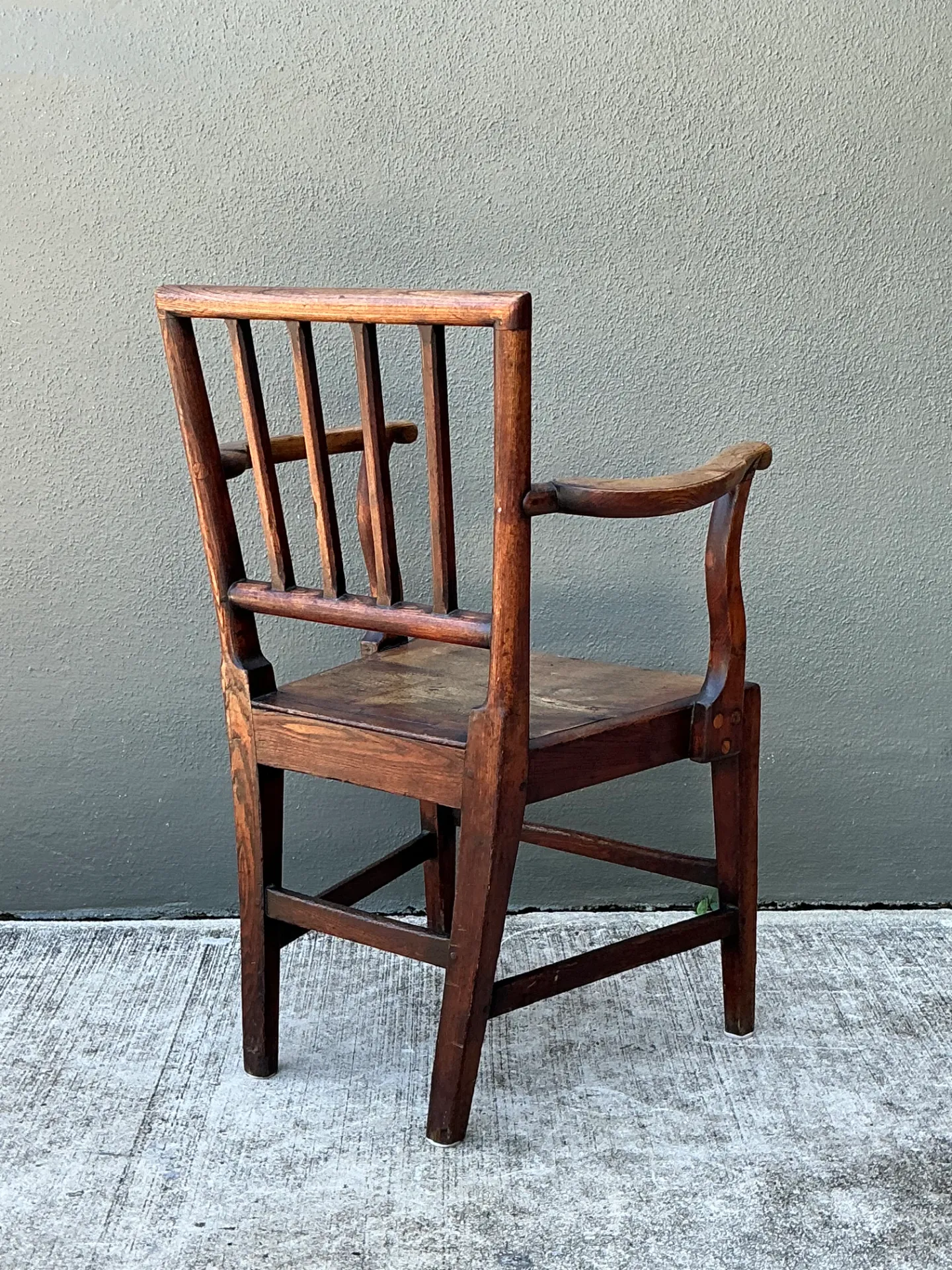 Vintage George III Country House “Elbow” Arm Chair In Elm — additional photo 4