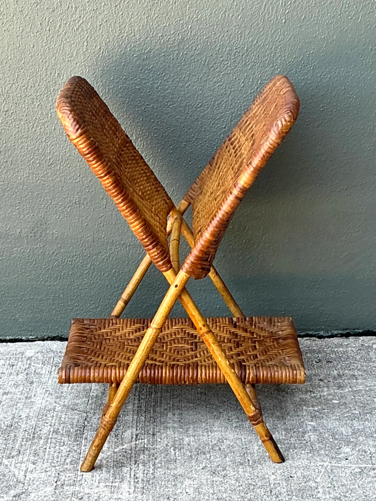 Vintage Rattan Folding Newspaper Holder — additional photo 7