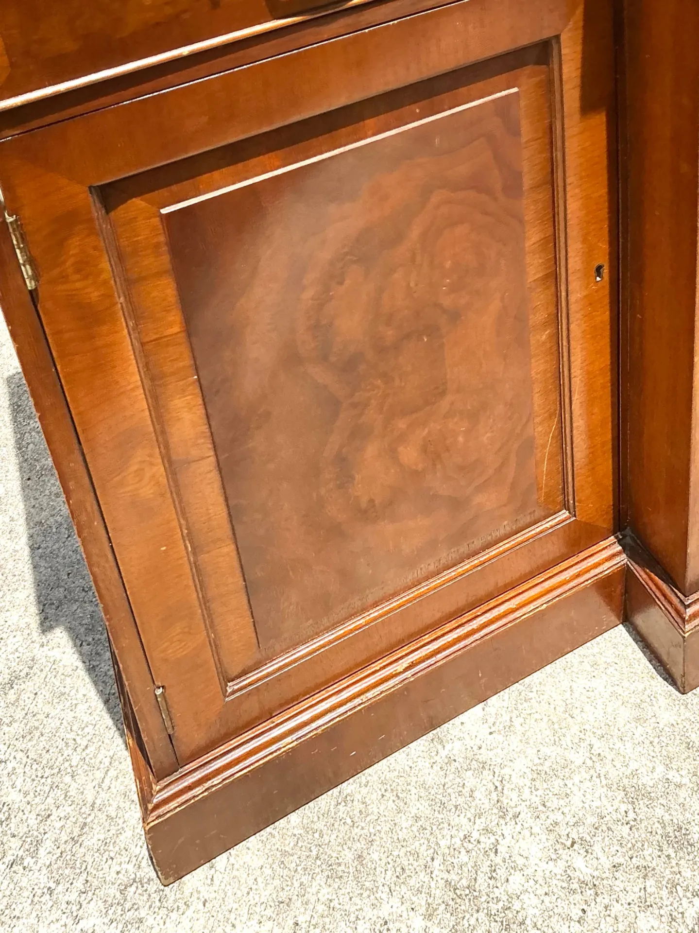 Vintage Flame Mahogany Sideboard Cabinet — additional photo 8