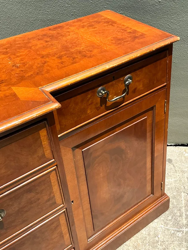 Vintage Flame Mahogany Sideboard Cabinet — additional photo 4