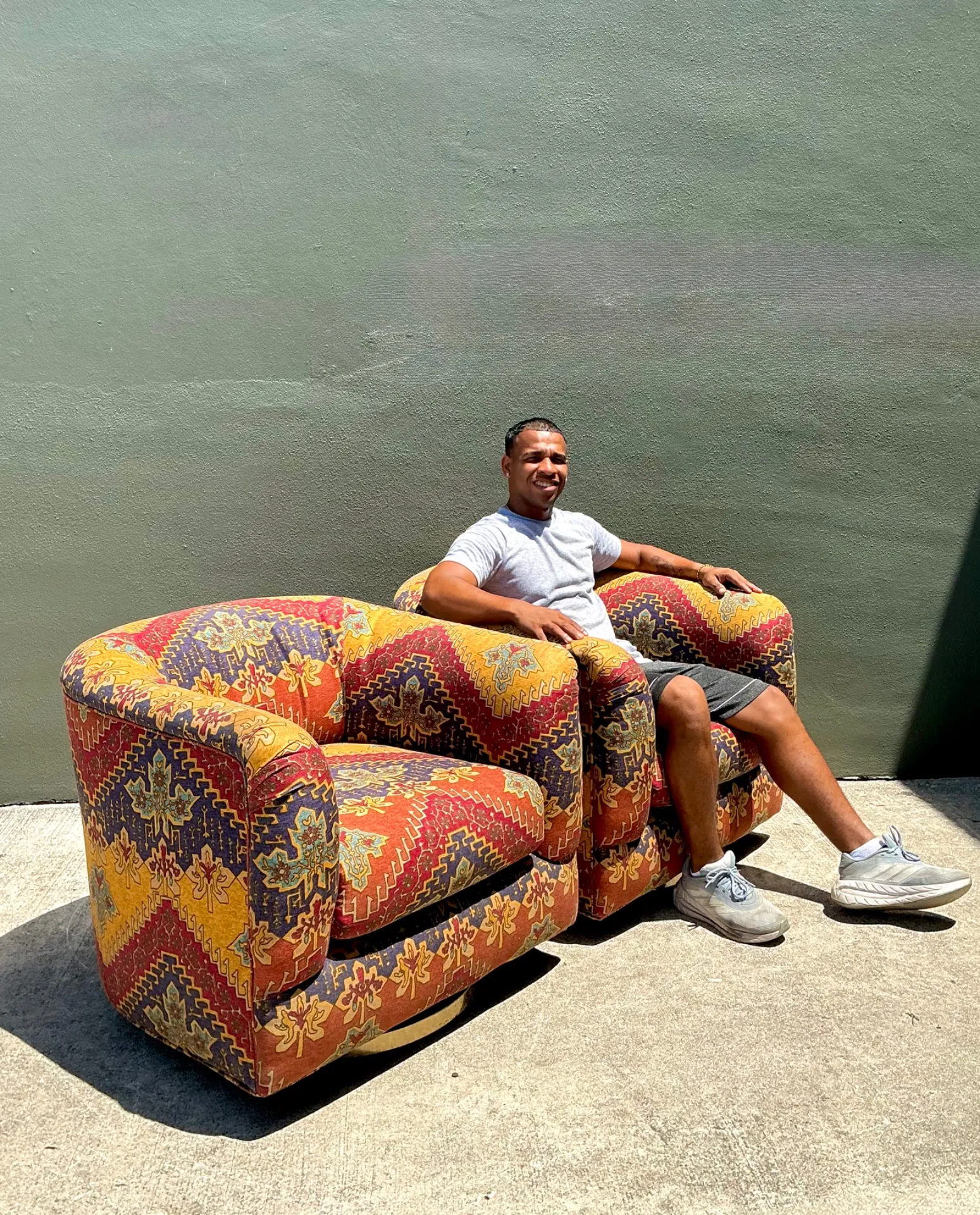 Vintage Printed Swivel Armchairs On Brass Plinths - A Pair — additional photo 1