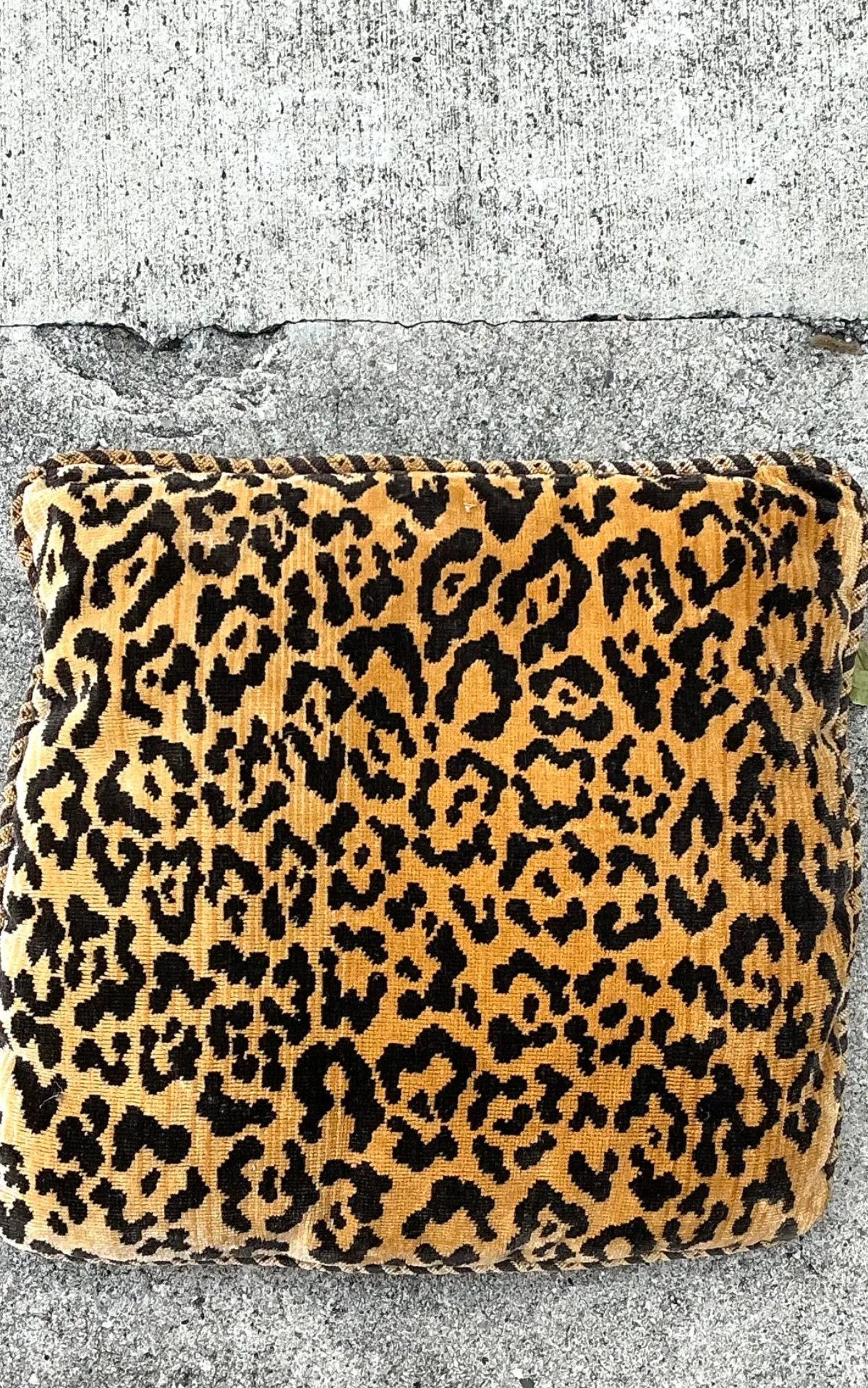 Vintage Scalamandre Leopard Throw Pillow — additional photo 8