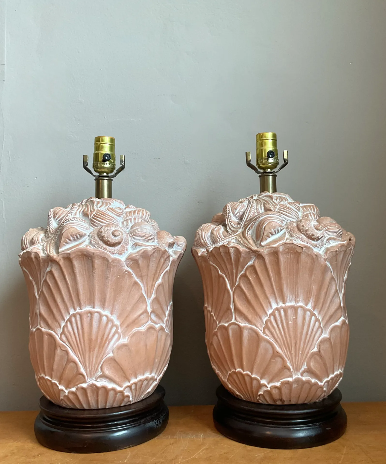 Vintage Frederick Cooper Shell Lamps - Pair — additional photo 2