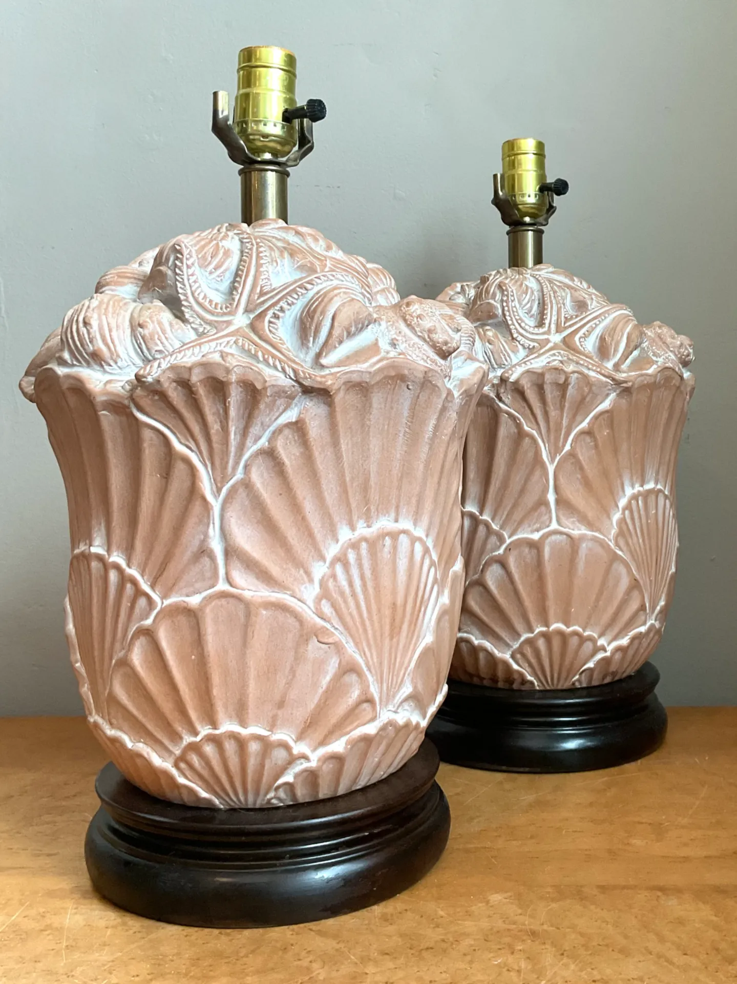 Vintage Frederick Cooper Shell Lamps - Pair — additional photo 5