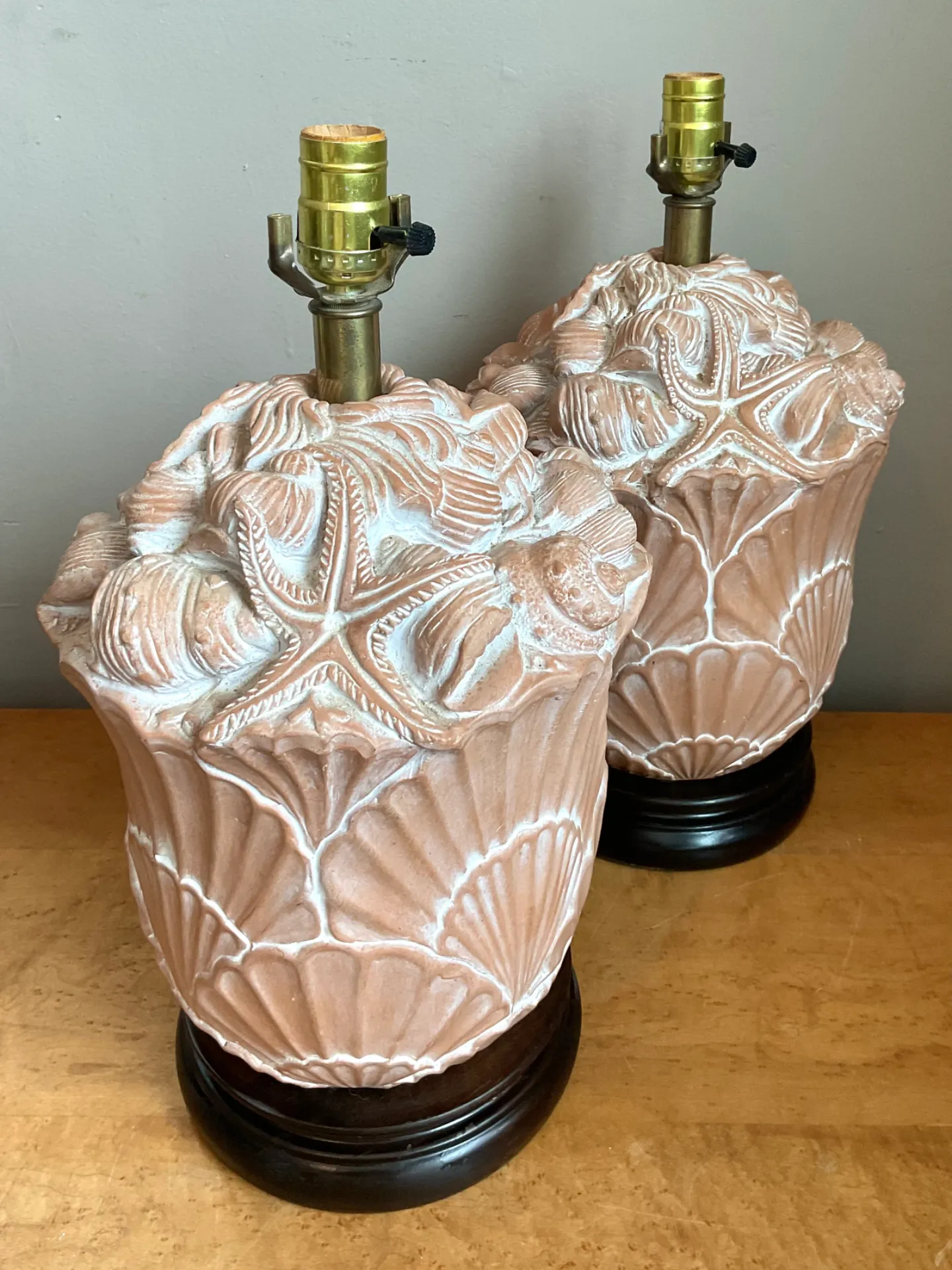 Vintage Frederick Cooper Shell Lamps - Pair — additional photo 3